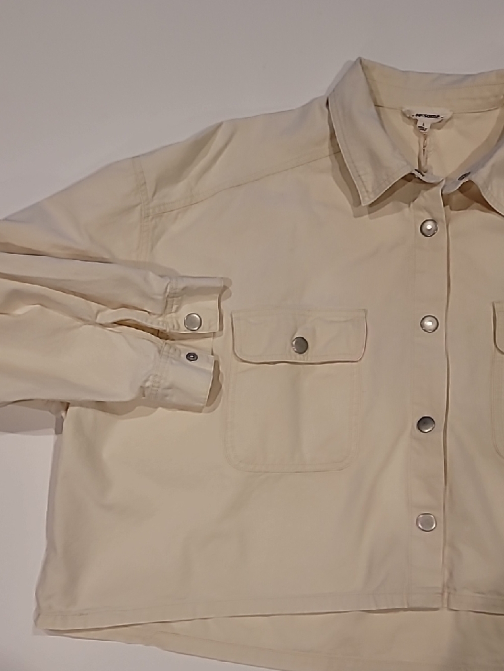 eesome Cream Snap Button Cropped Wide Shirt Jacket Large - Picture 5 of 14